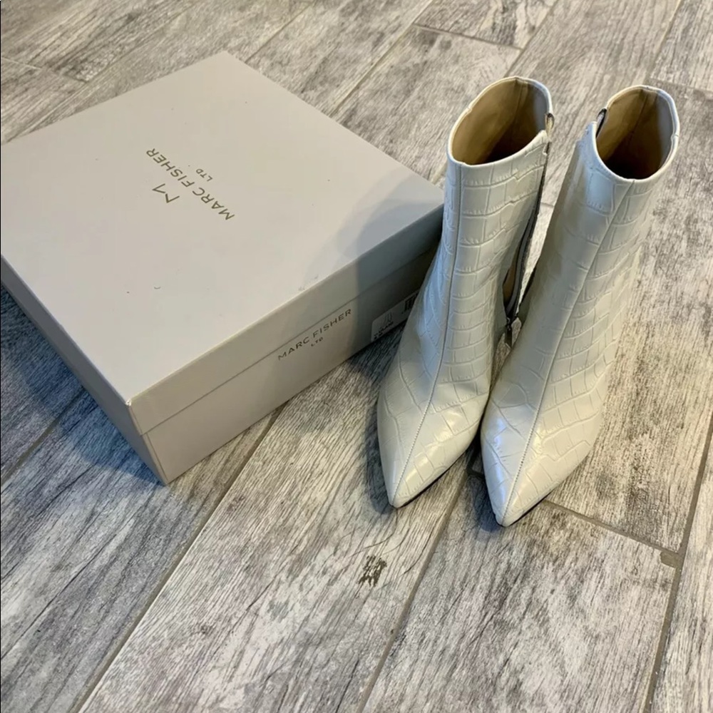 Marc Fisher Boots Size 8